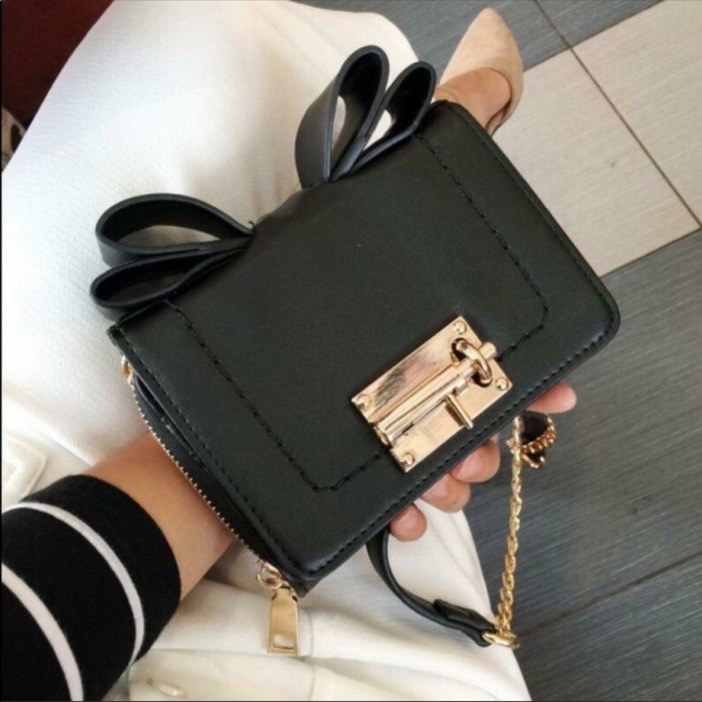 LEATHER BOW HANDBAG